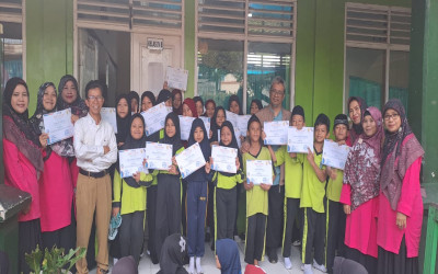 Peneyerahan sertifikat lomba MIPA yang diselenggrakan tingkat kota Bogor